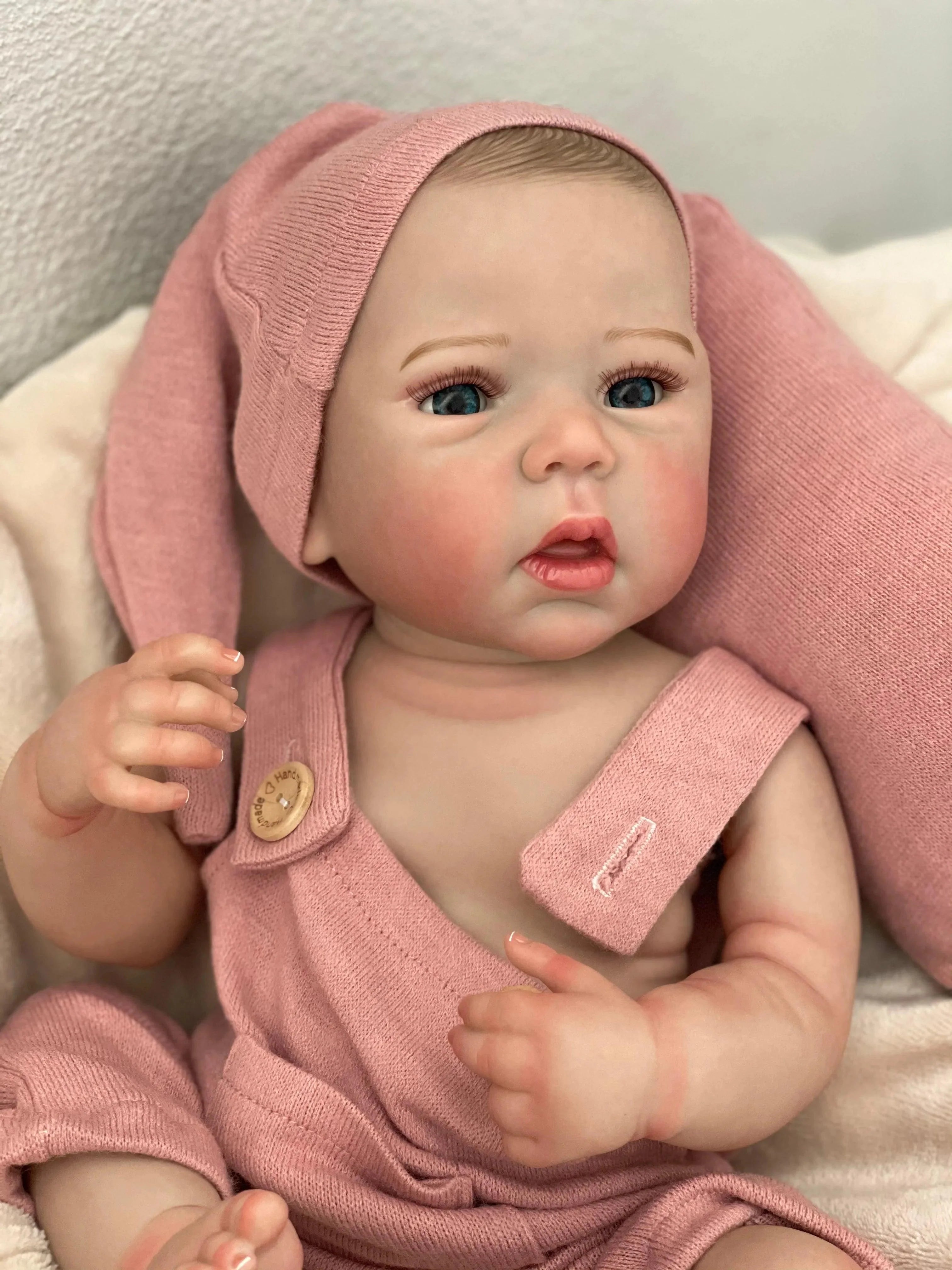 Boneca Bebê Reborn Lia - Coleção Limitada