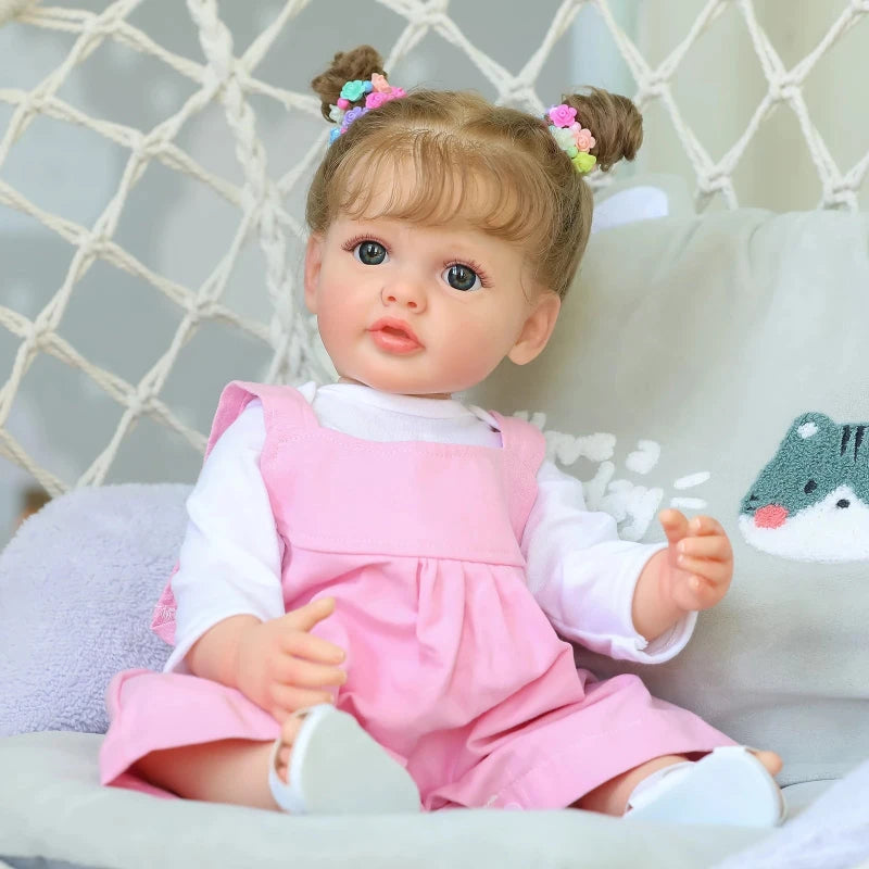 Bebê Reborn de Silicone Cloe