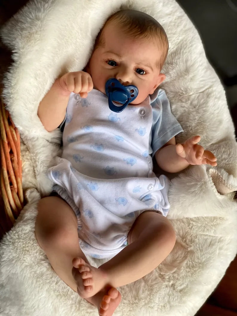 Bebê Reborn de Silicone Bernardo