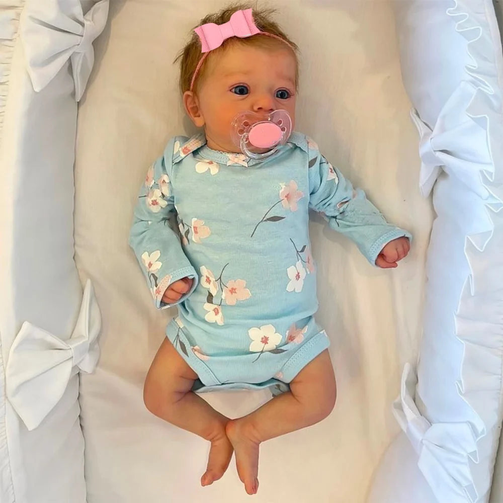 Bebê Reborn de Silicone Alice Cheirinho Suave e Toque Natural