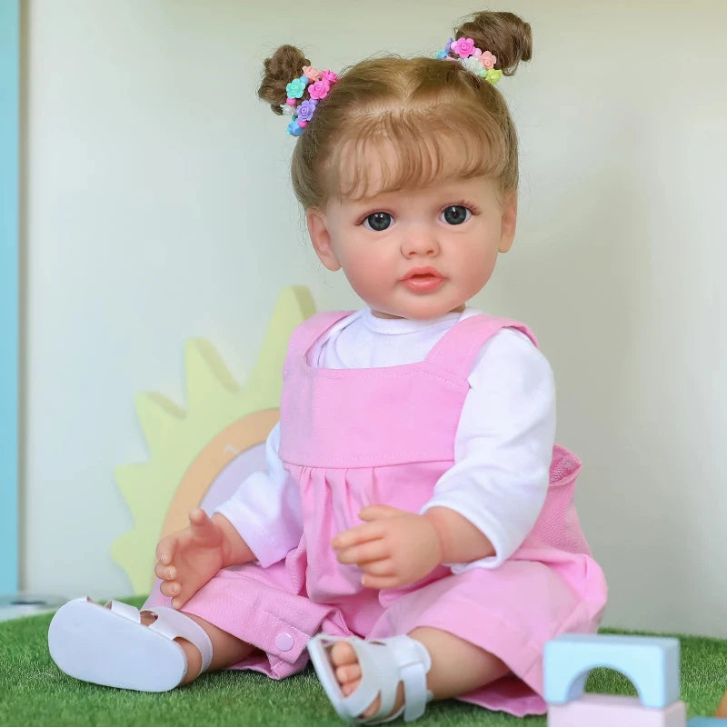 Bebê Reborn de Silicone Cloe
