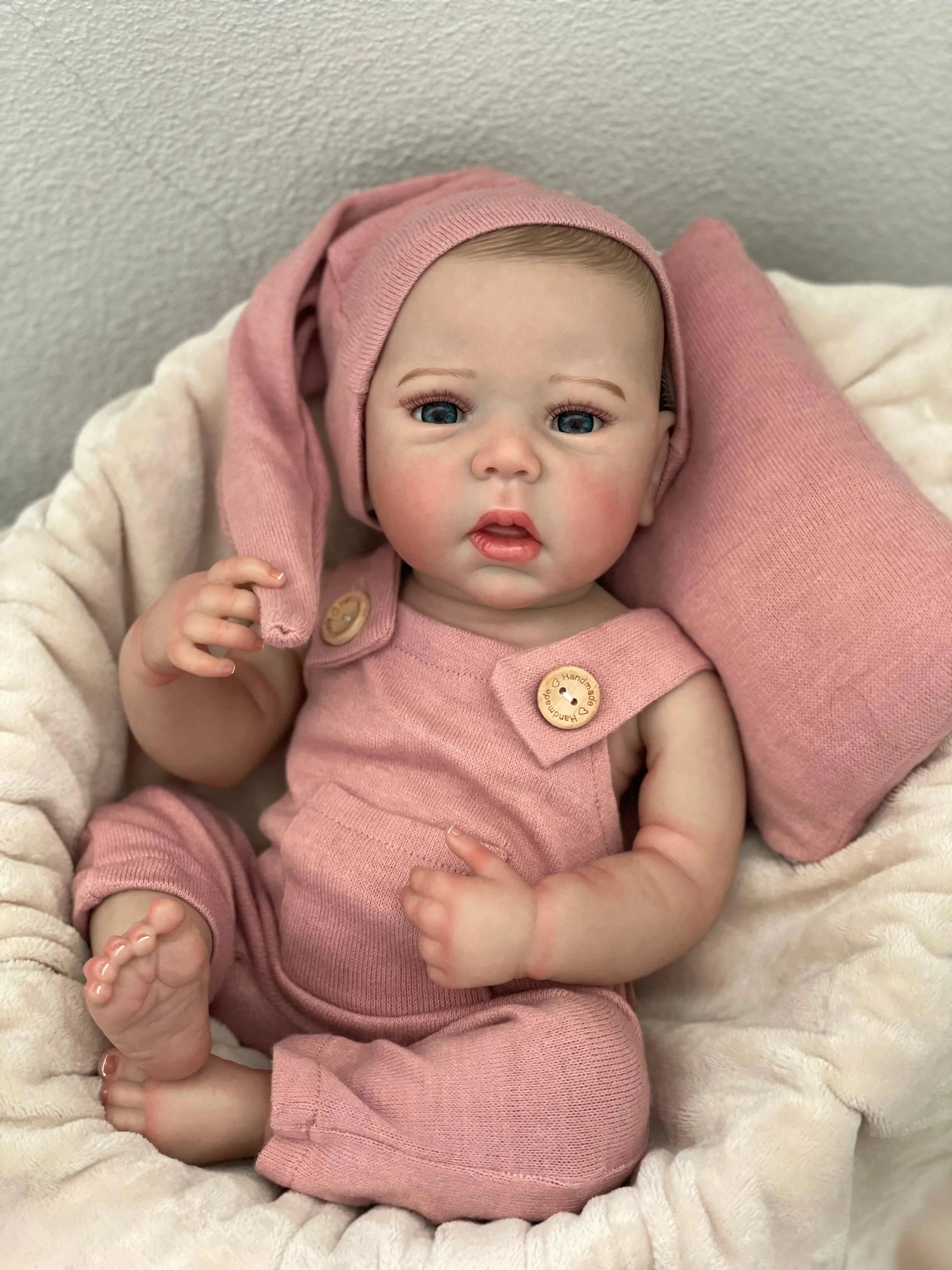Boneca Bebê Reborn Lia - Coleção Limitada